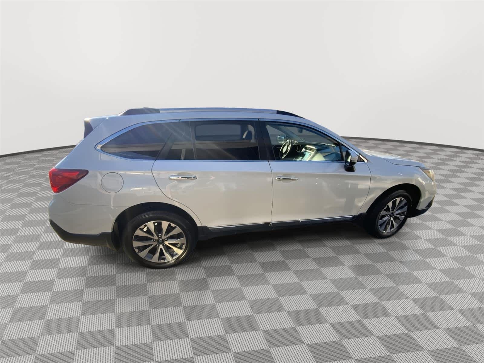 2018 Subaru Outback Touring