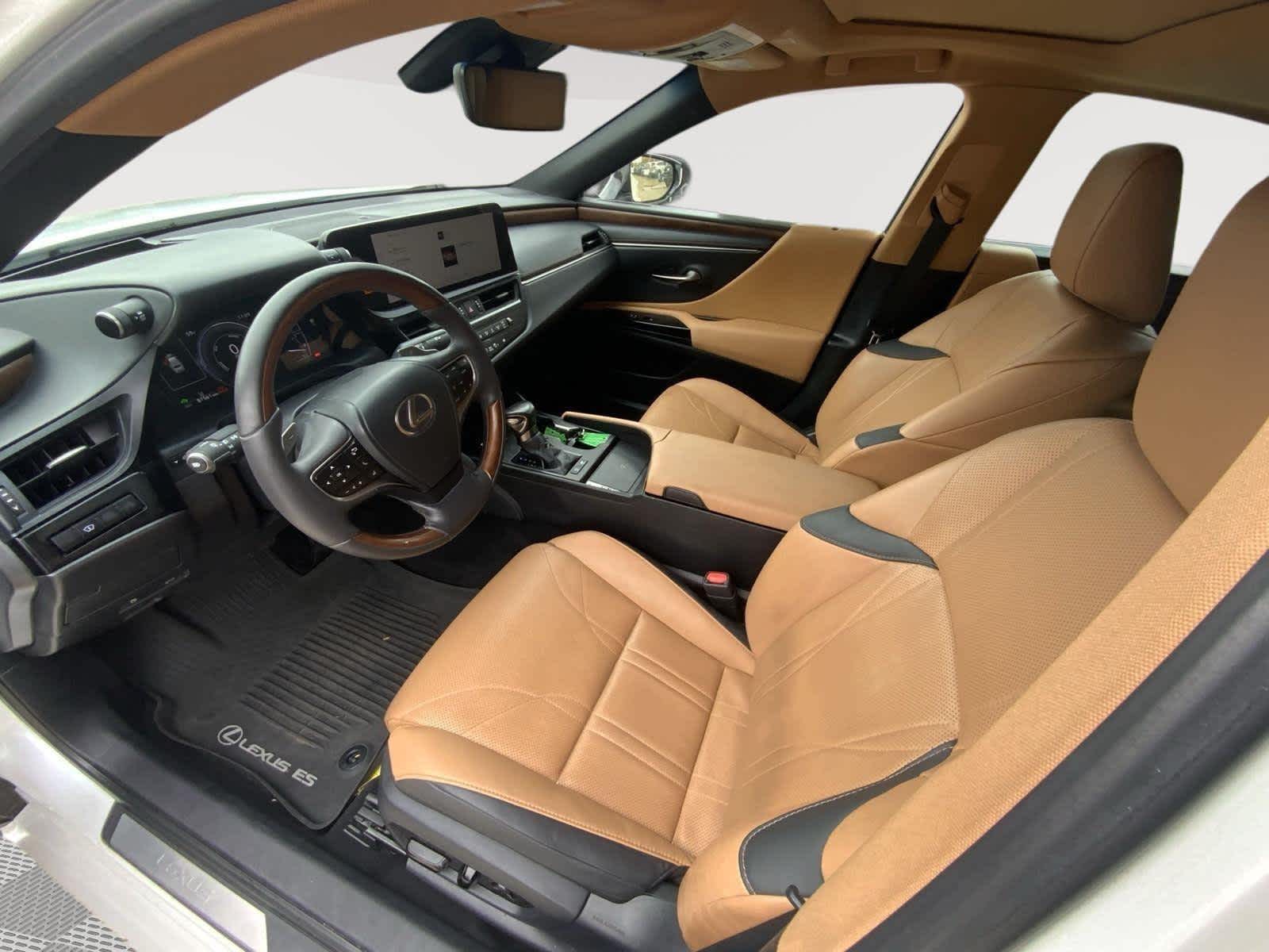 2023 Lexus ES Luxury