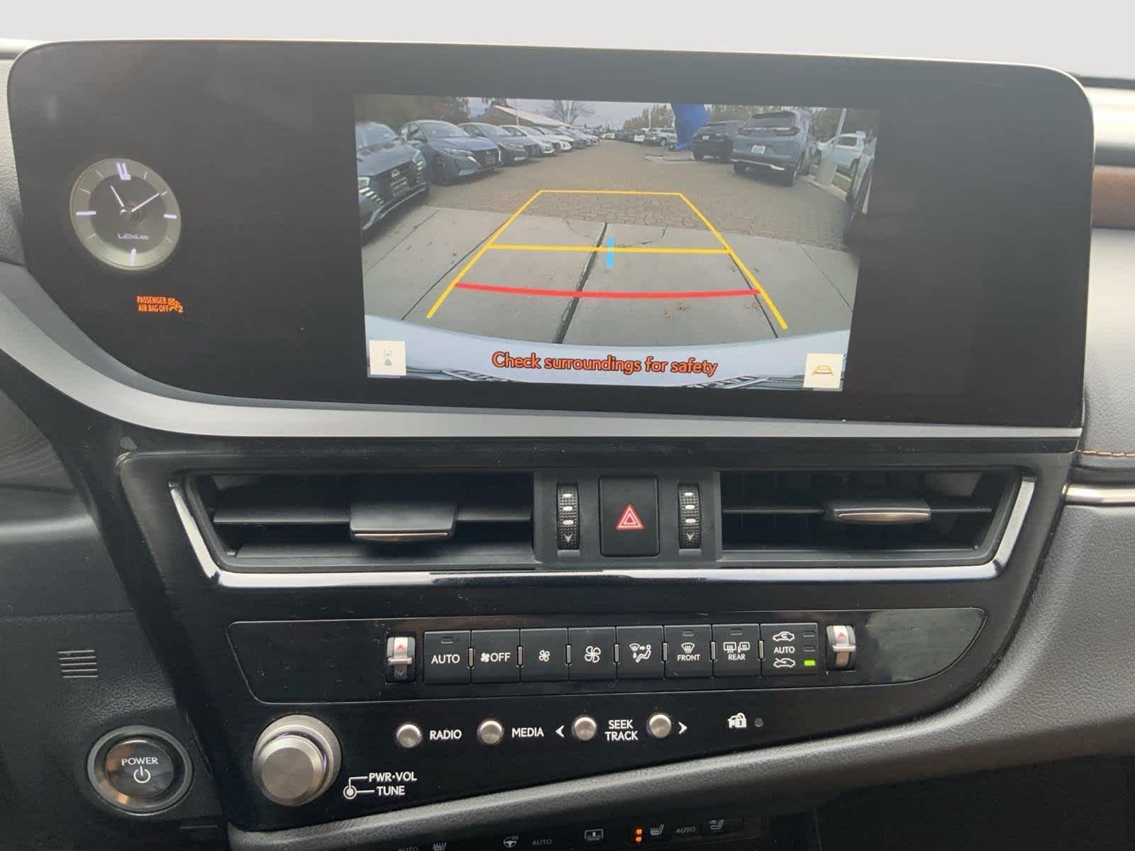 2023 Lexus ES Luxury