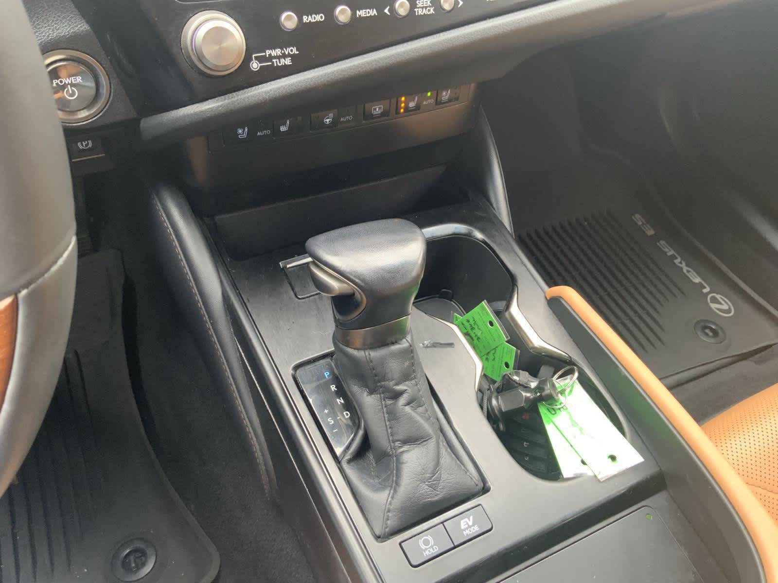 2023 Lexus ES Luxury