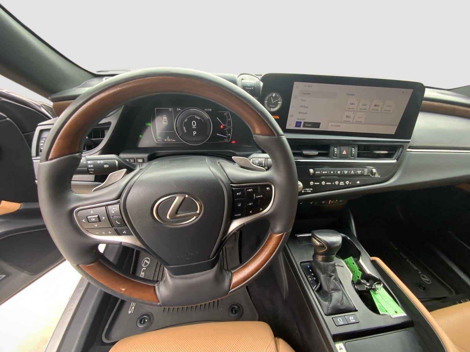 2023 Lexus ES Luxury