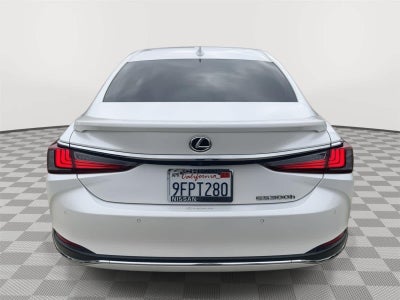 2023 Lexus ES Luxury