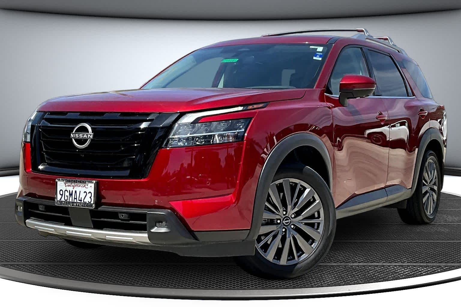 2023 Nissan Pathfinder SL