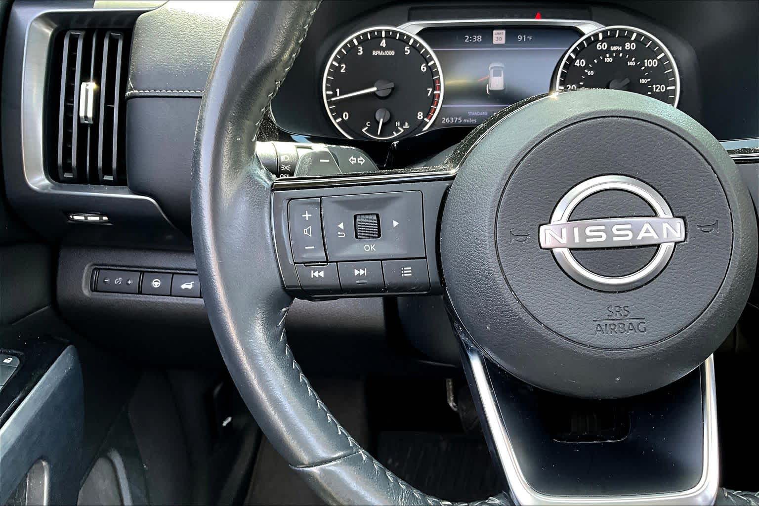 2023 Nissan Pathfinder SL
