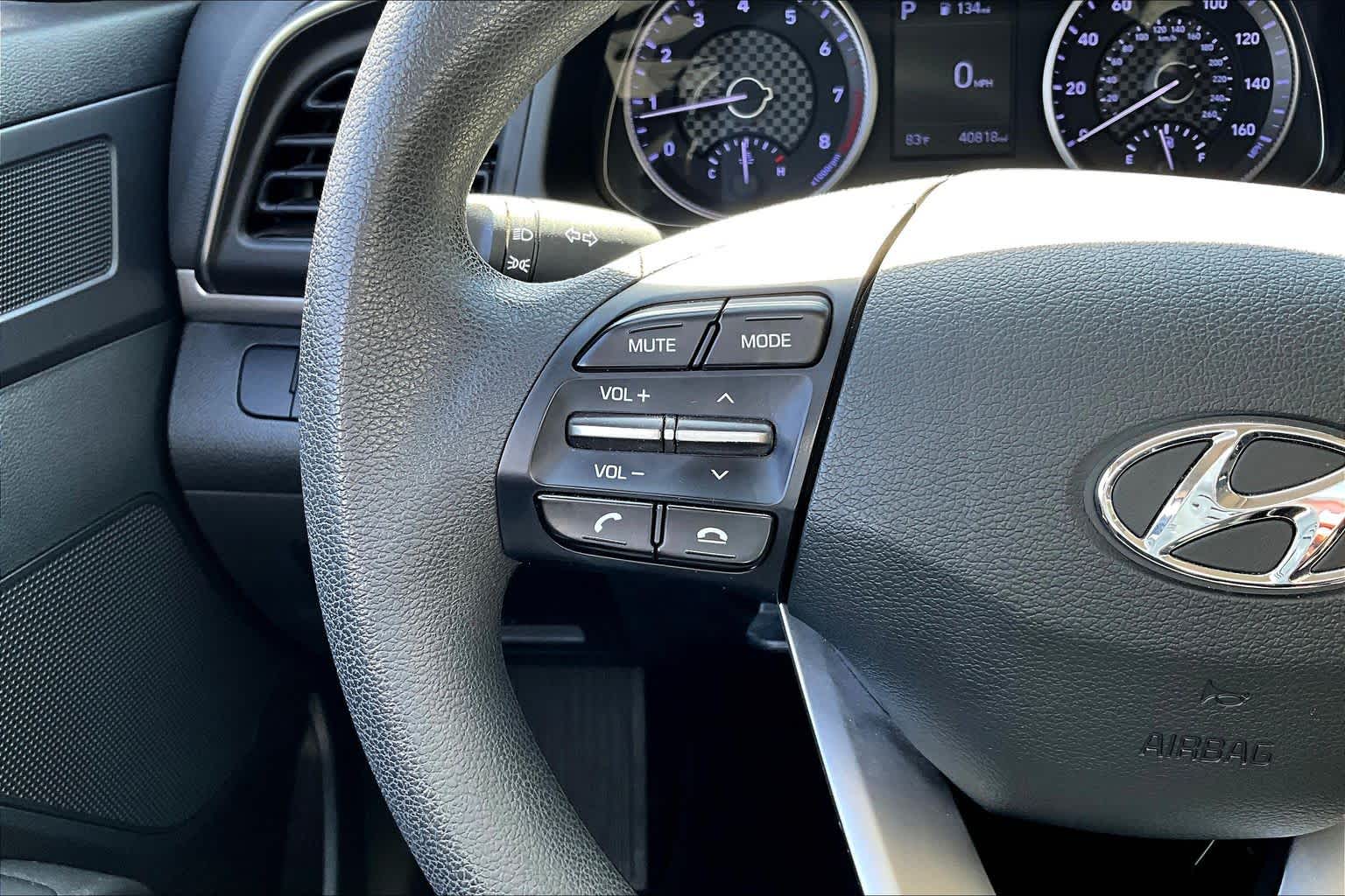 2020 Hyundai Elantra SE