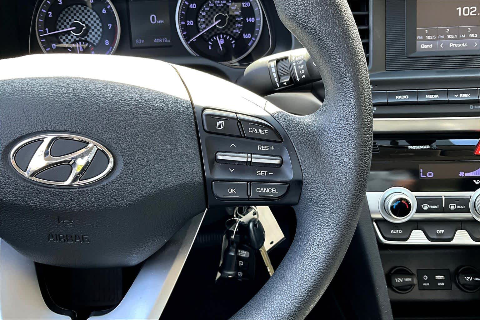 2020 Hyundai Elantra SE