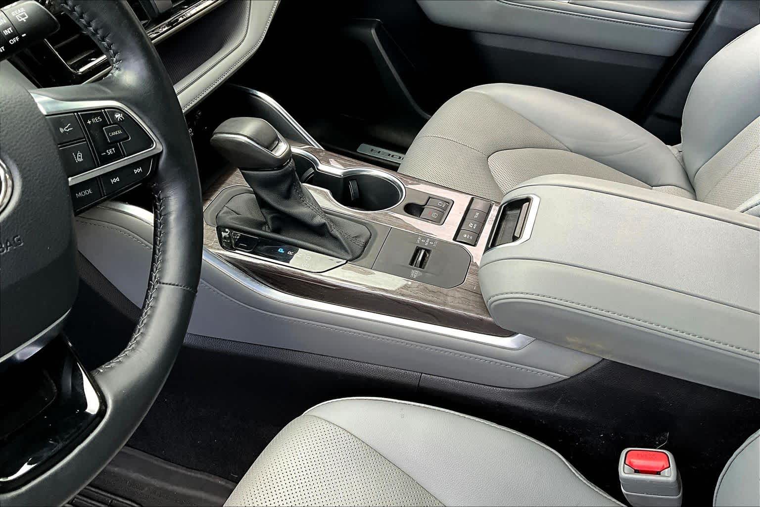 2021 Toyota Highlander Hybrid Limited