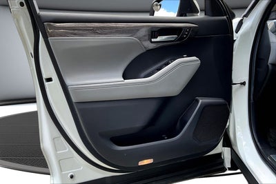 2021 Toyota Highlander Hybrid Limited