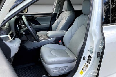 2021 Toyota Highlander Hybrid Limited