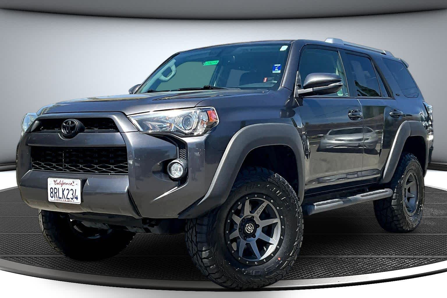 2018 Toyota 4Runner SR5 Premium 4x4 V6's photo