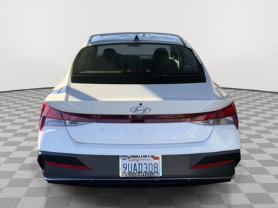2025 Hyundai Elantra SE