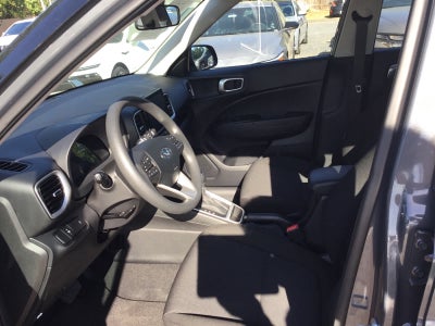 2025 Hyundai Venue SE