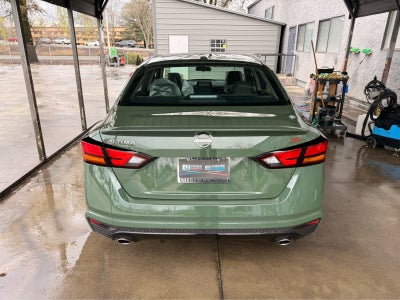 2025 Nissan Altima SR