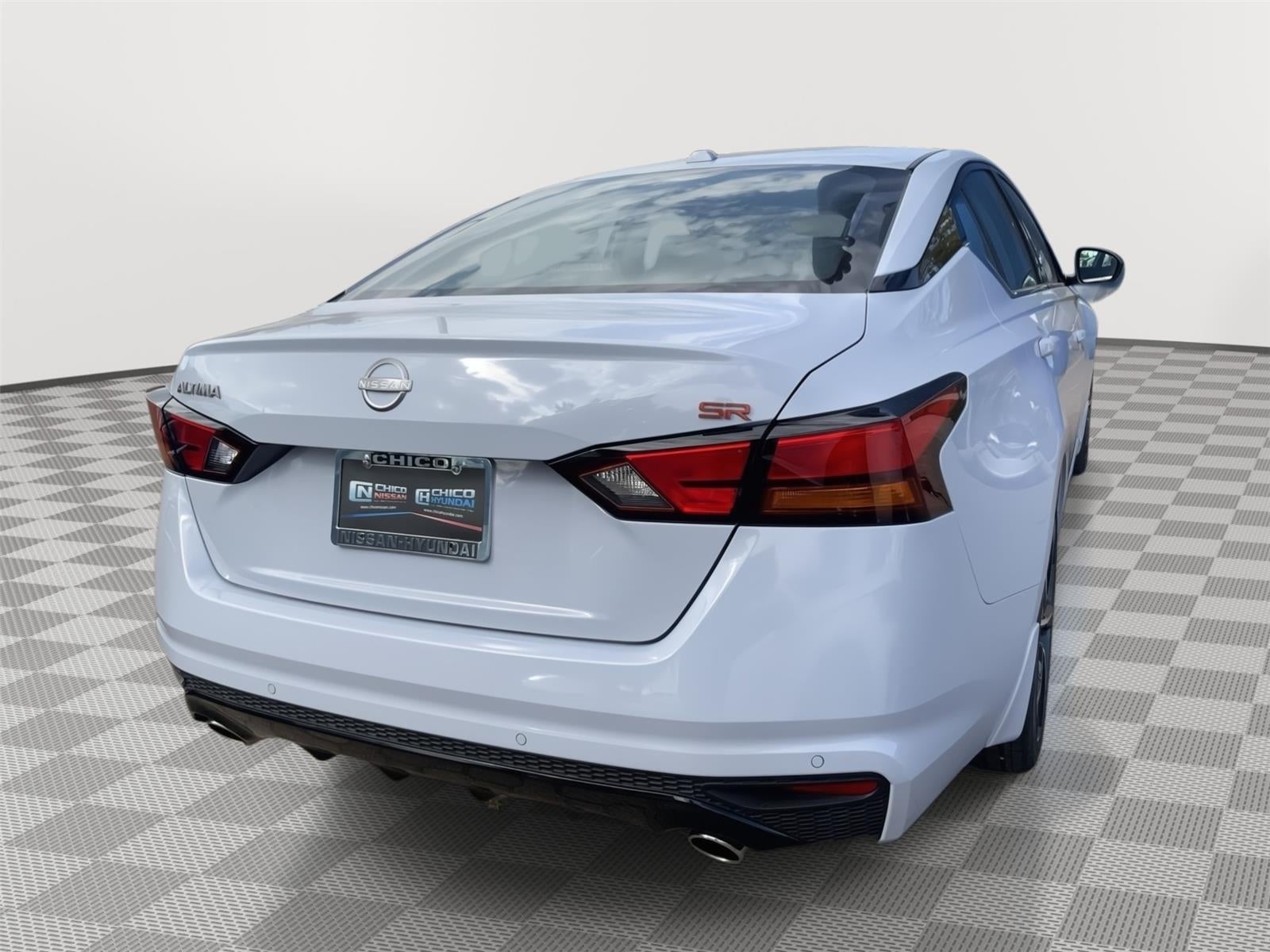 2025 Nissan Altima SR