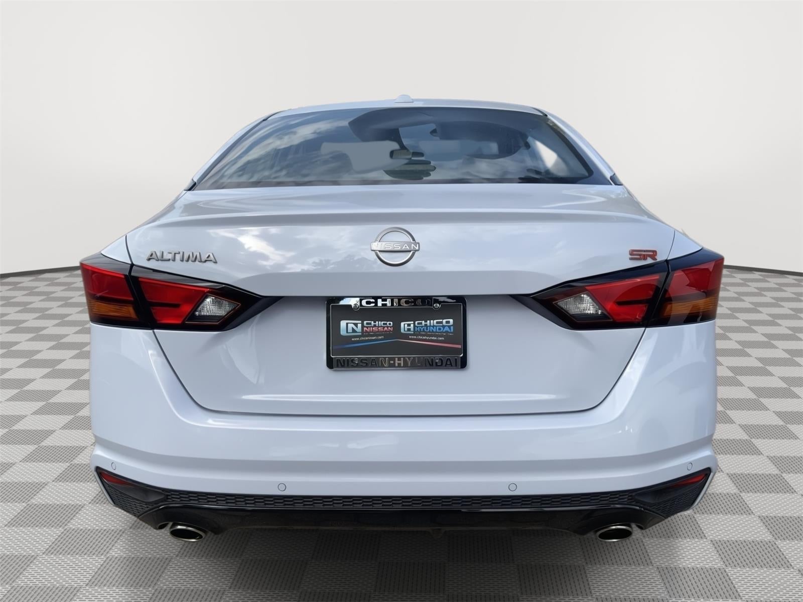 2025 Nissan Altima SR