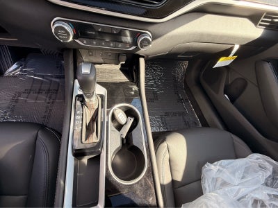 2025 Nissan Altima SR