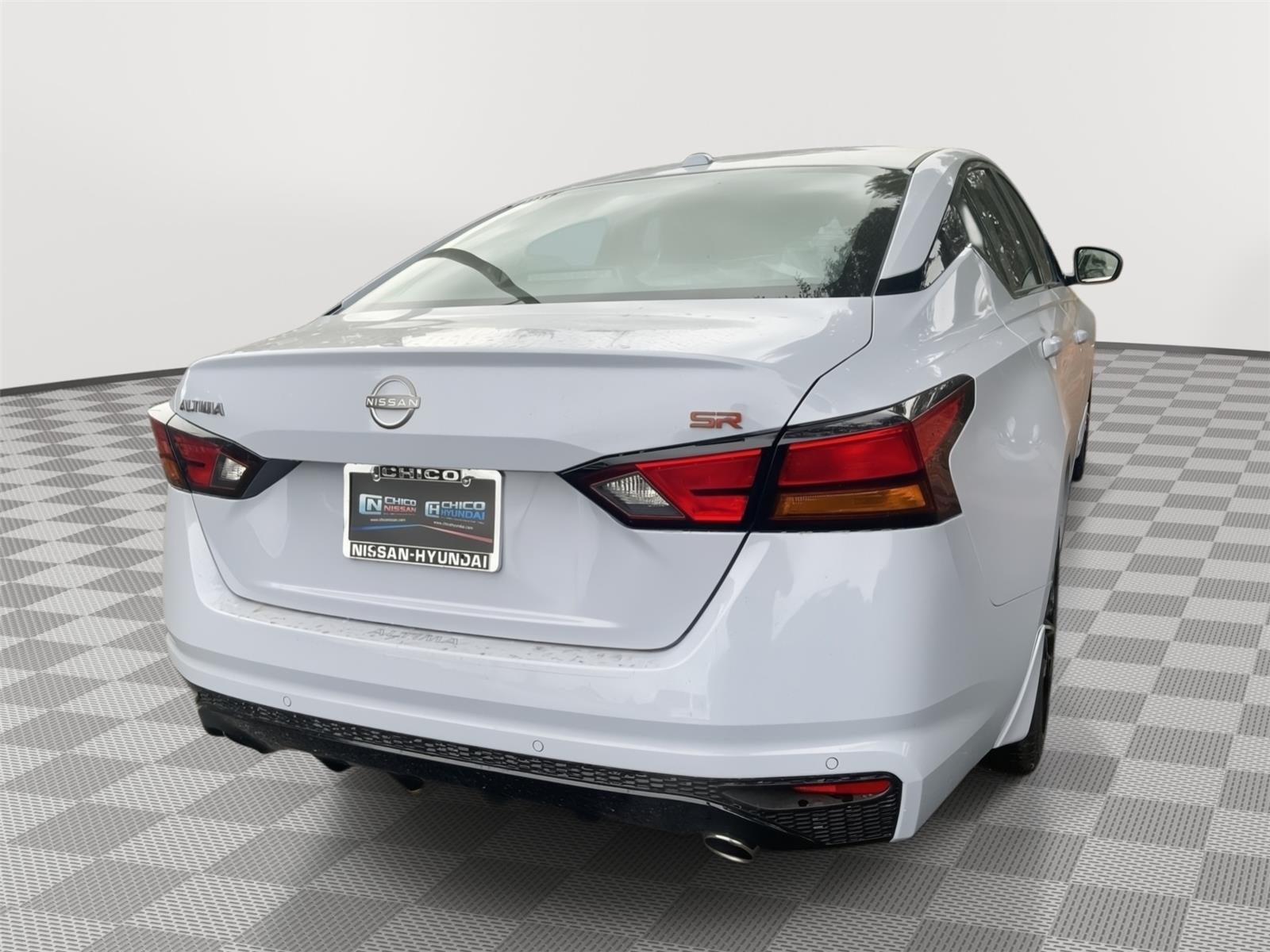 2025 Nissan Altima SR