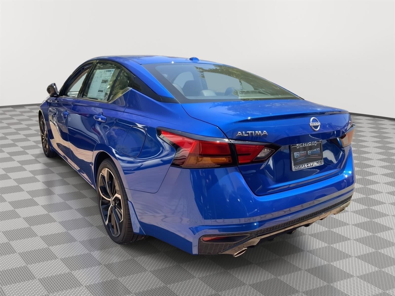 2025 Nissan Altima SR