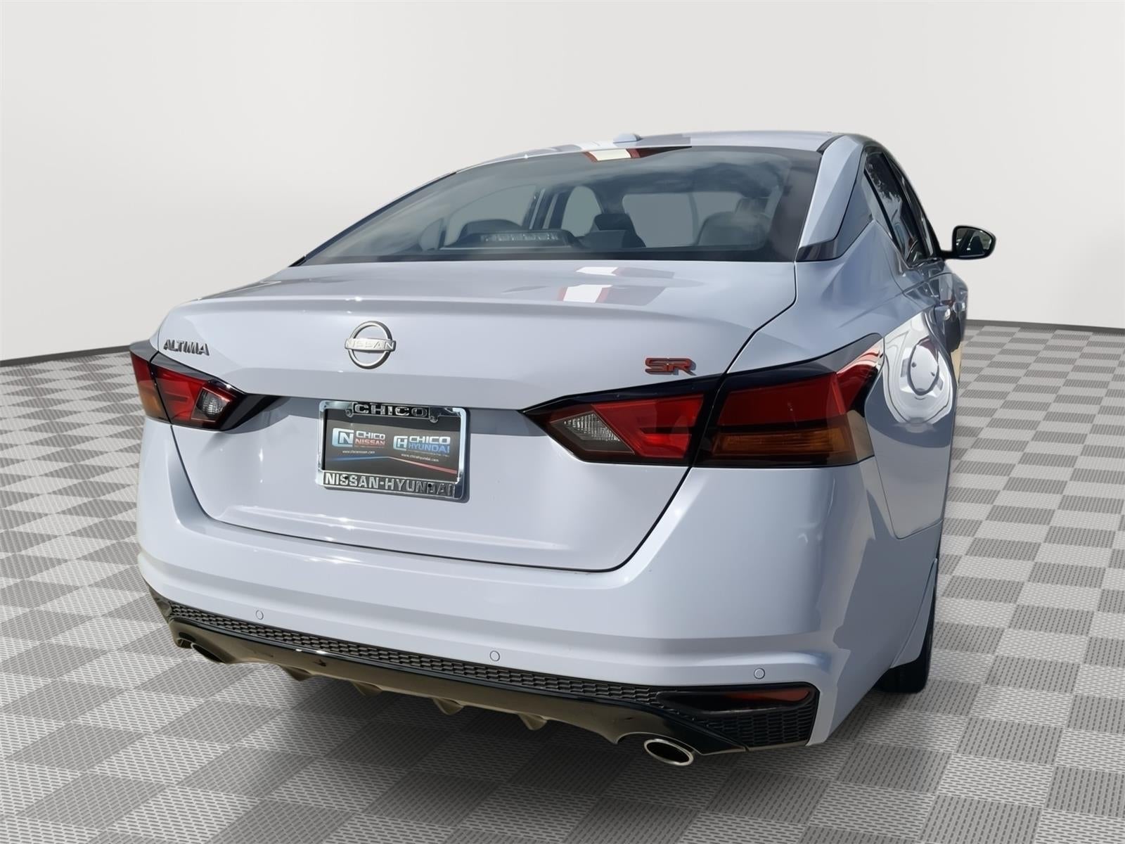 2025 Nissan Altima SR