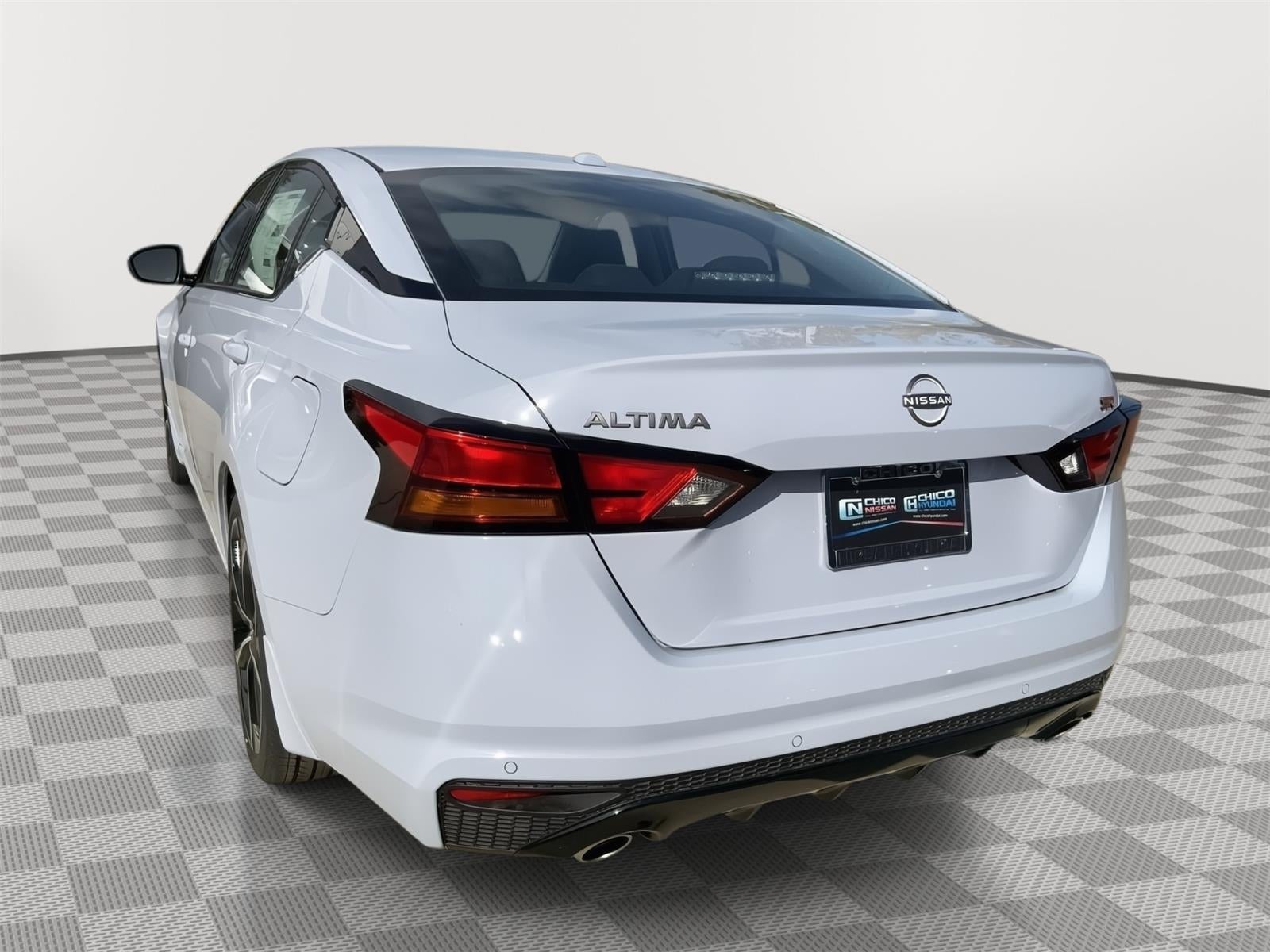 2025 Nissan Altima SR