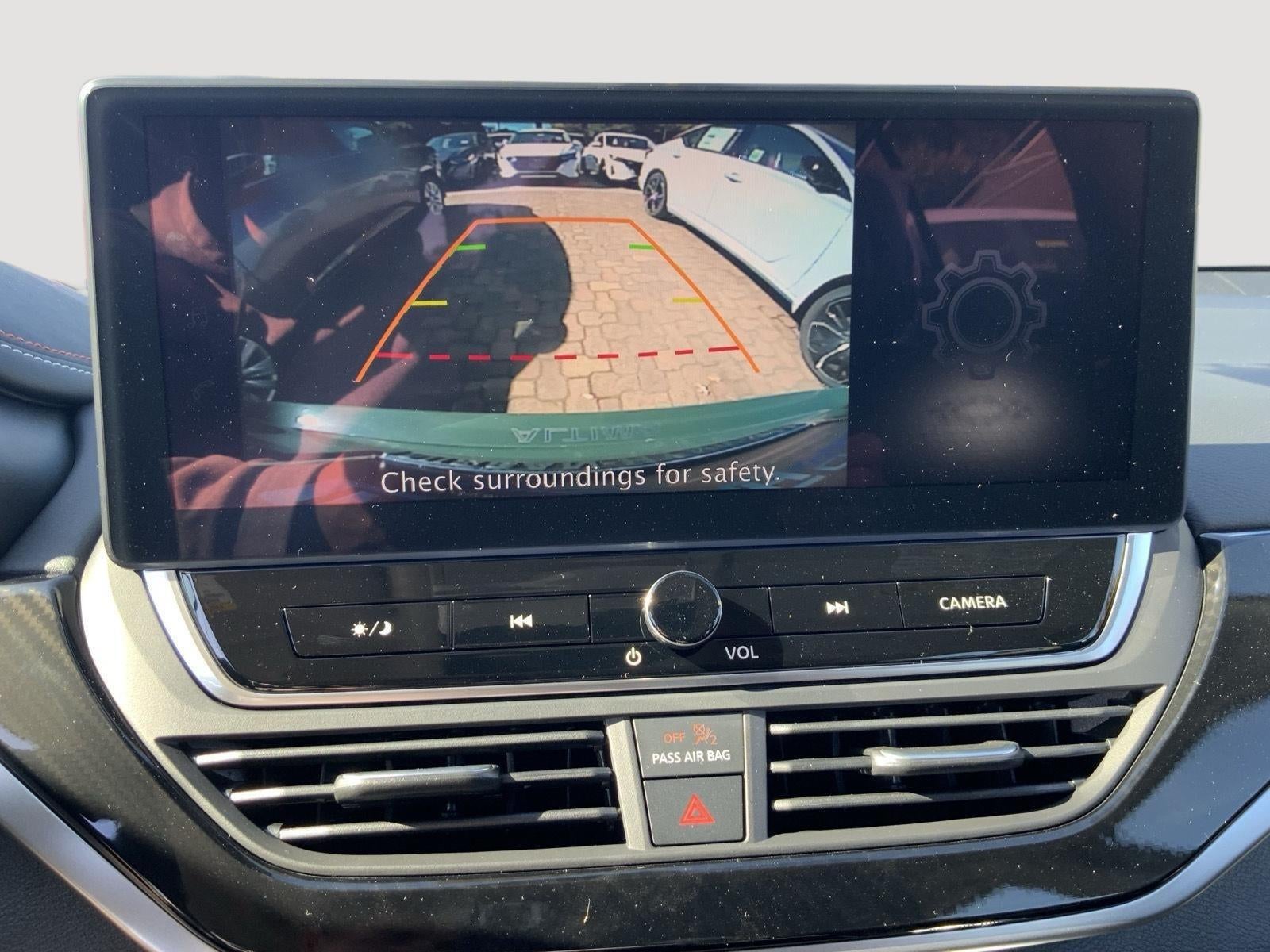 2025 Nissan Altima SR