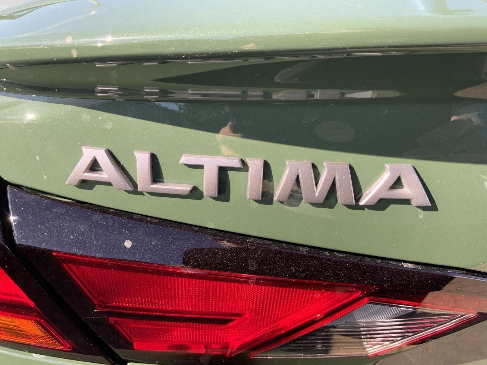 2025 Nissan Altima SR