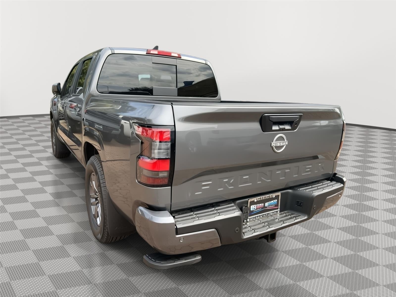 2025 Nissan Frontier Crew Cab SV
