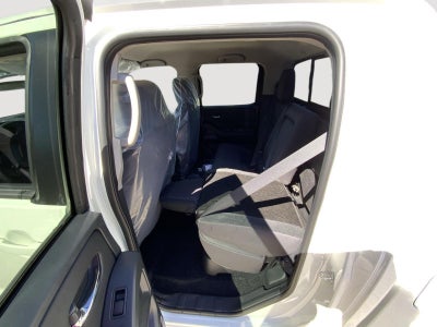 2025 Nissan Frontier Crew Cab SV