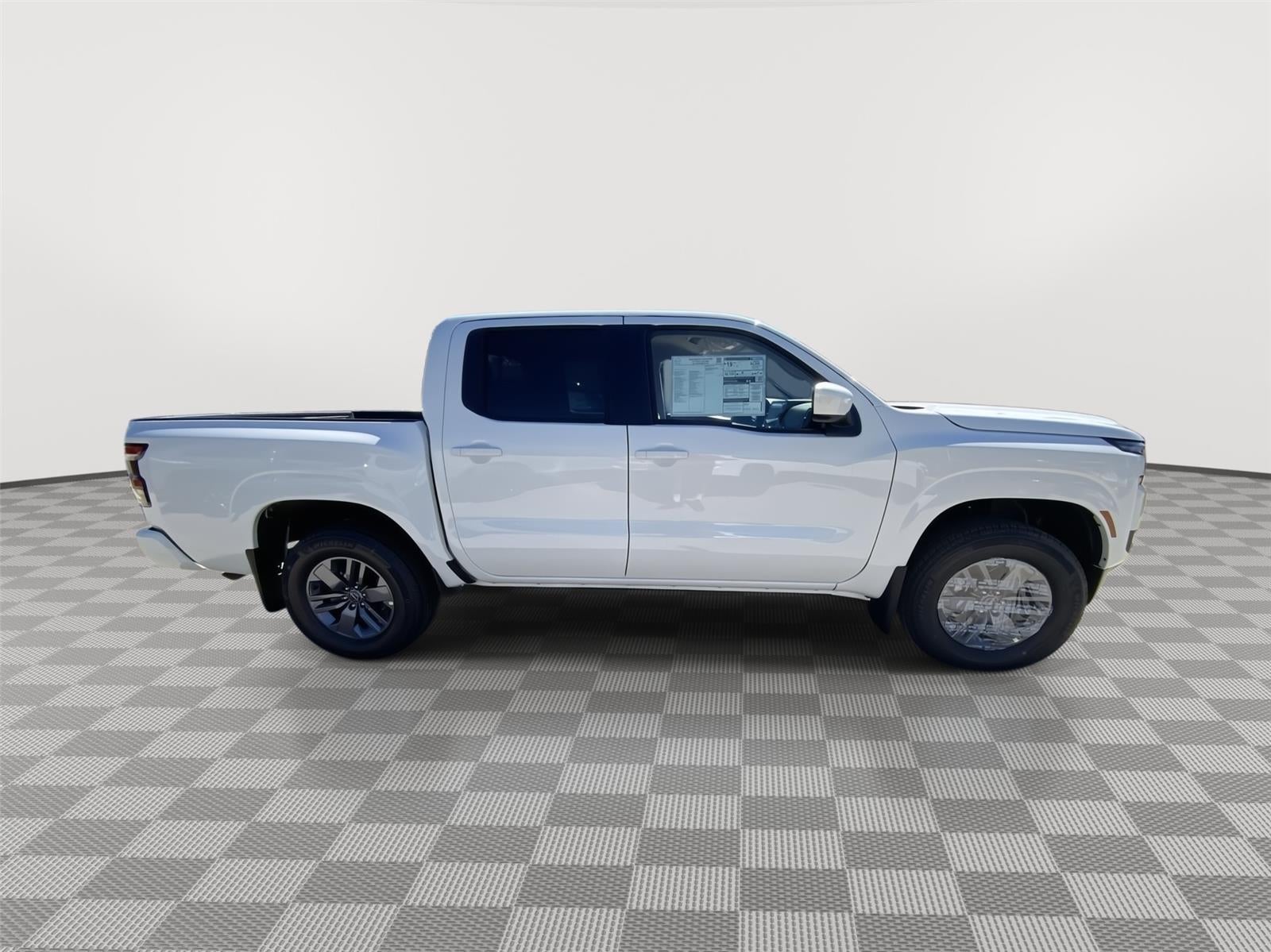 2025 Nissan Frontier Crew Cab SV
