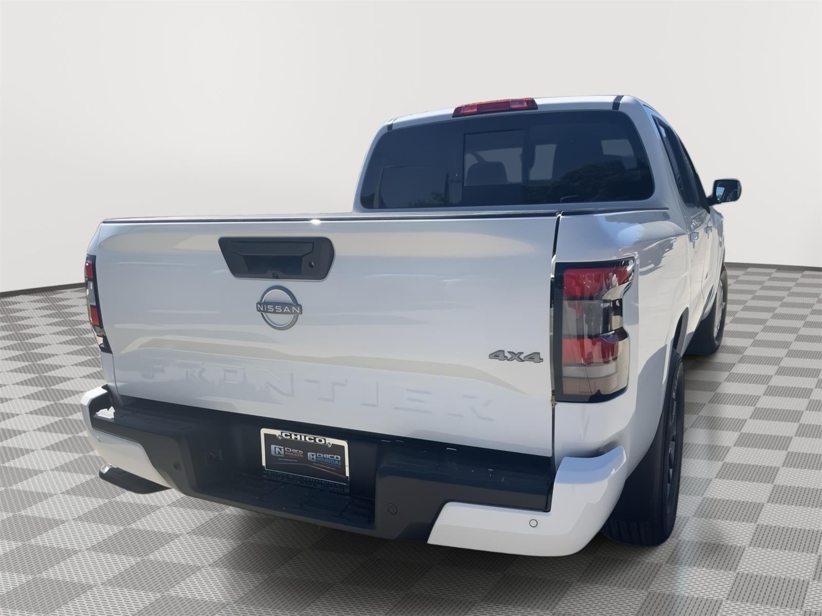 2025 Nissan Frontier Crew Cab SV