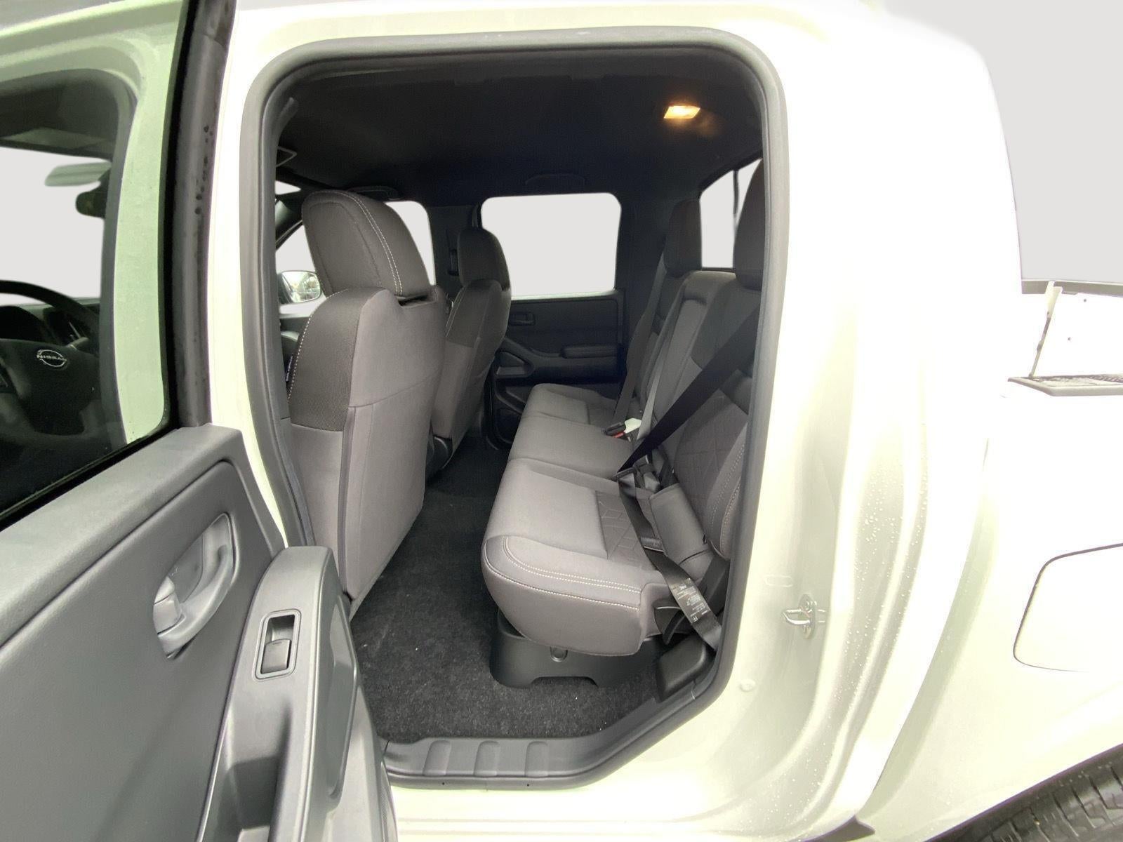 2026 Nissan Frontier Crew Cab SV