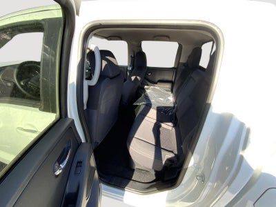 2025 Nissan Frontier Crew Cab SV