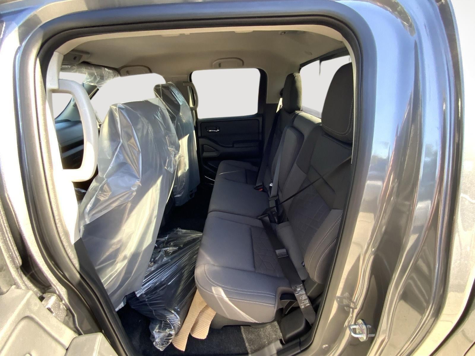 2025 Nissan Frontier Crew Cab SV