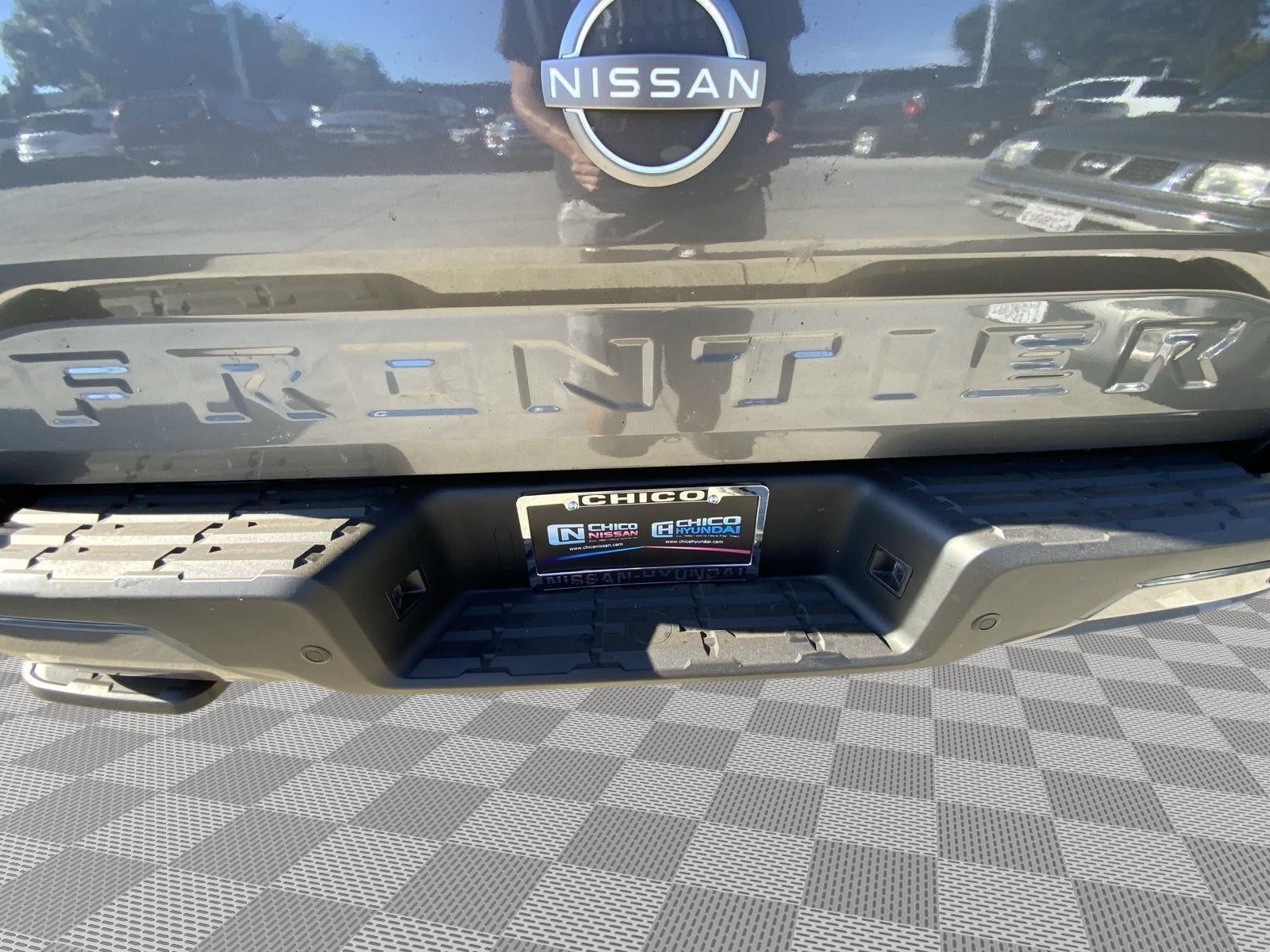 2025 Nissan Frontier Crew Cab SV