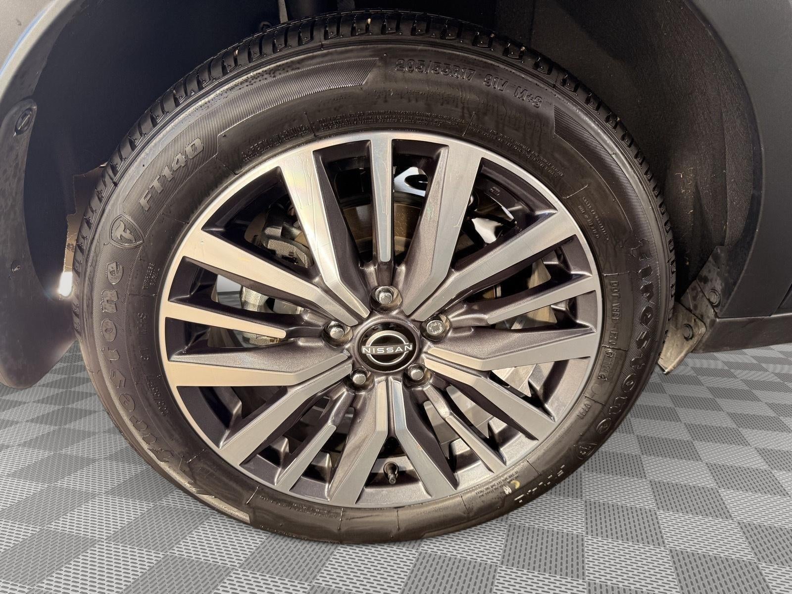 2024 Nissan Kicks SR