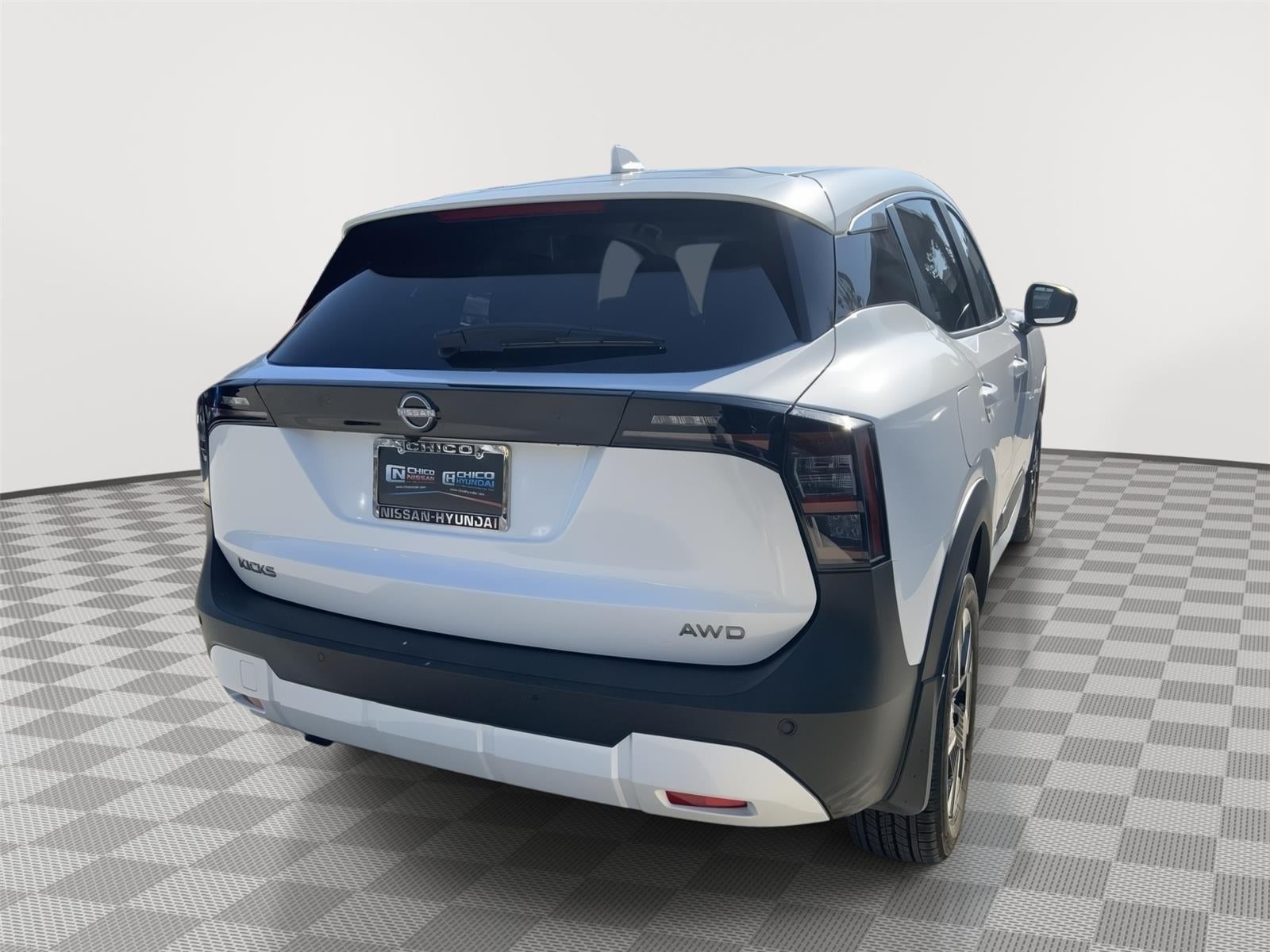 2025 Nissan Kicks SV
