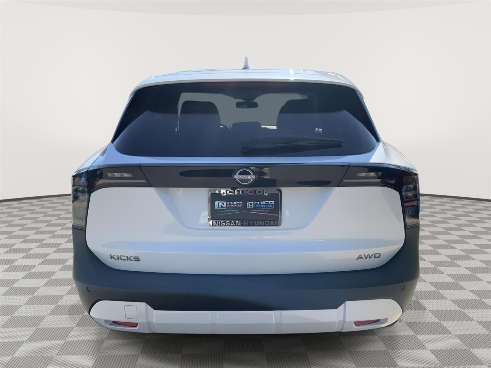 2025 Nissan Kicks SV