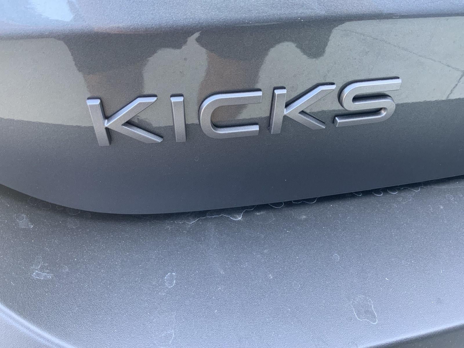 2025 Nissan Kicks SR