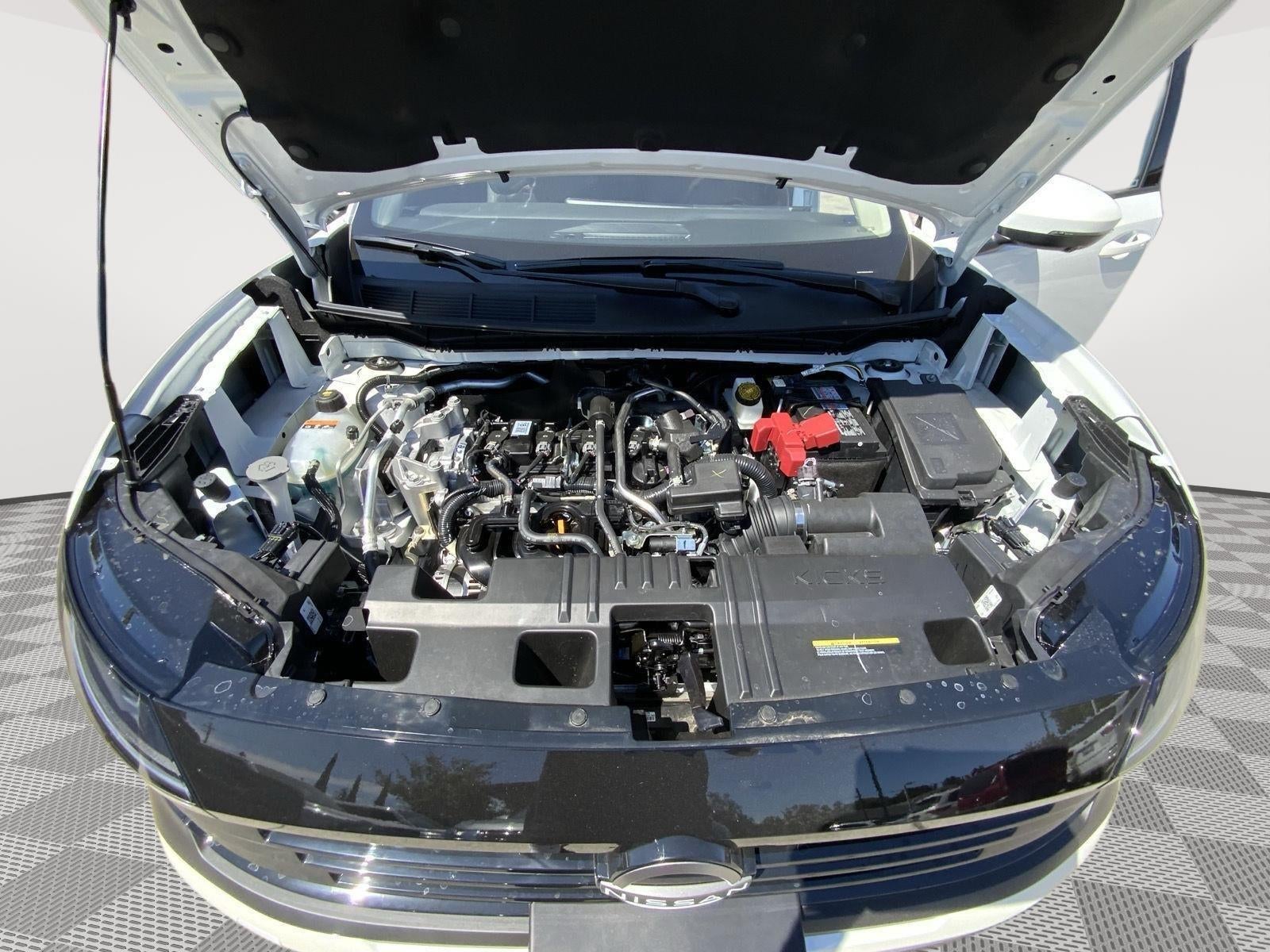 2025 Nissan Kicks SR