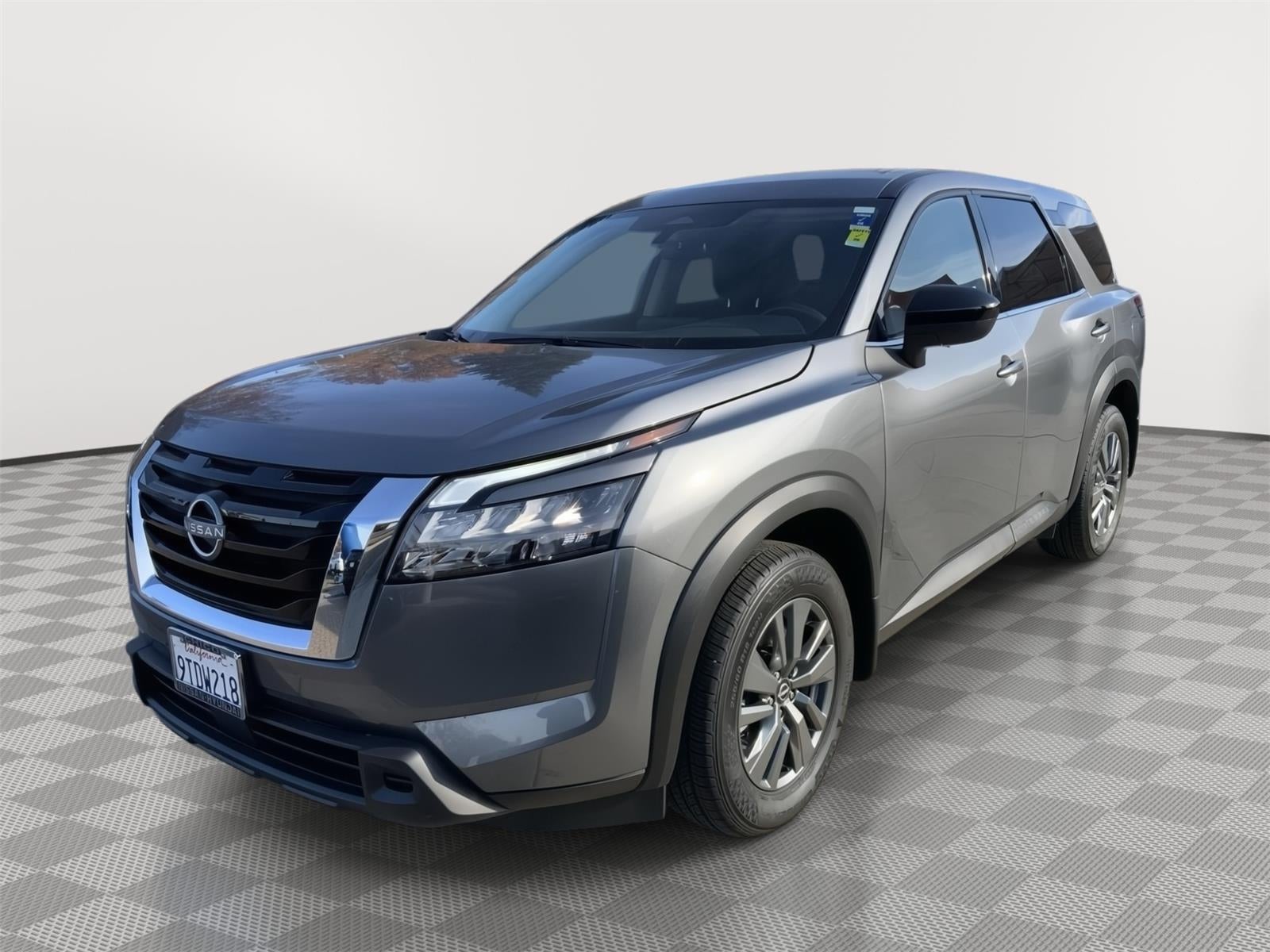 2025 Nissan Pathfinder S
