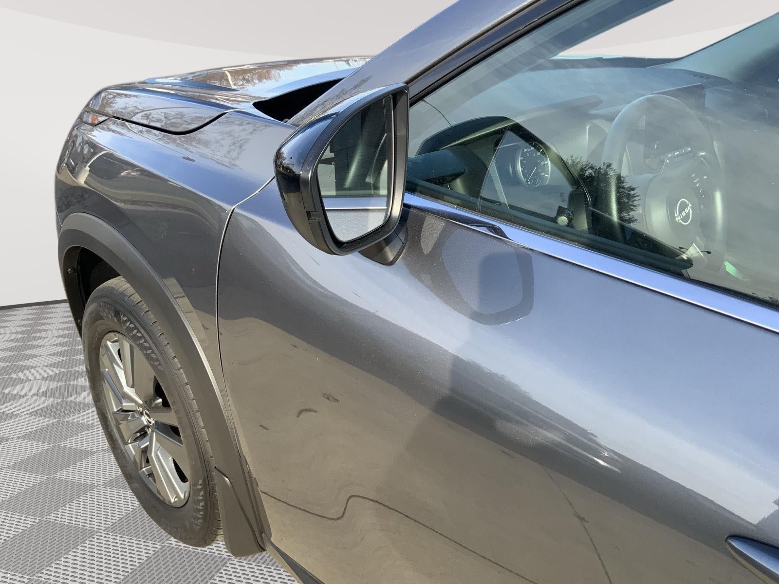 2025 Nissan Pathfinder S