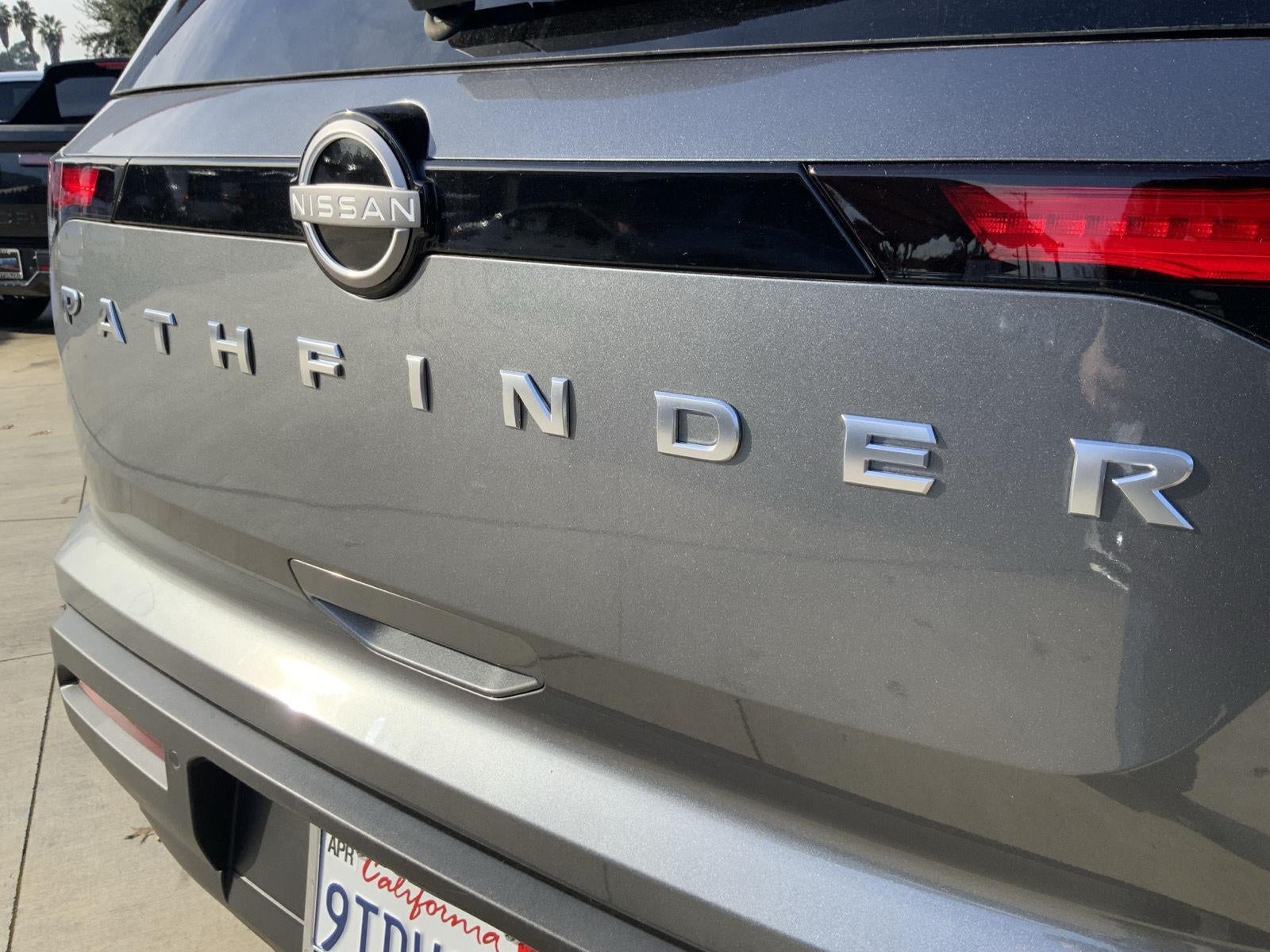 2025 Nissan Pathfinder S