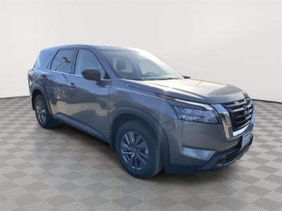 2025 Nissan Pathfinder S