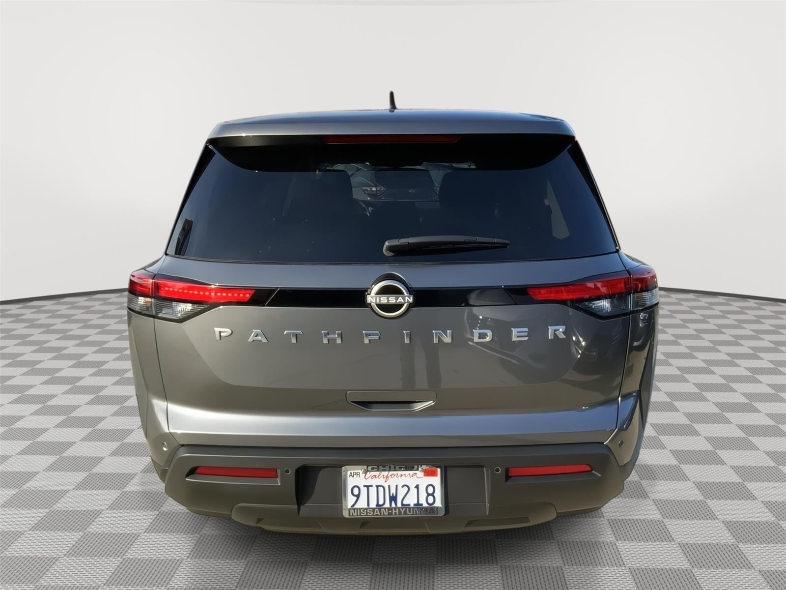 2025 Nissan Pathfinder S