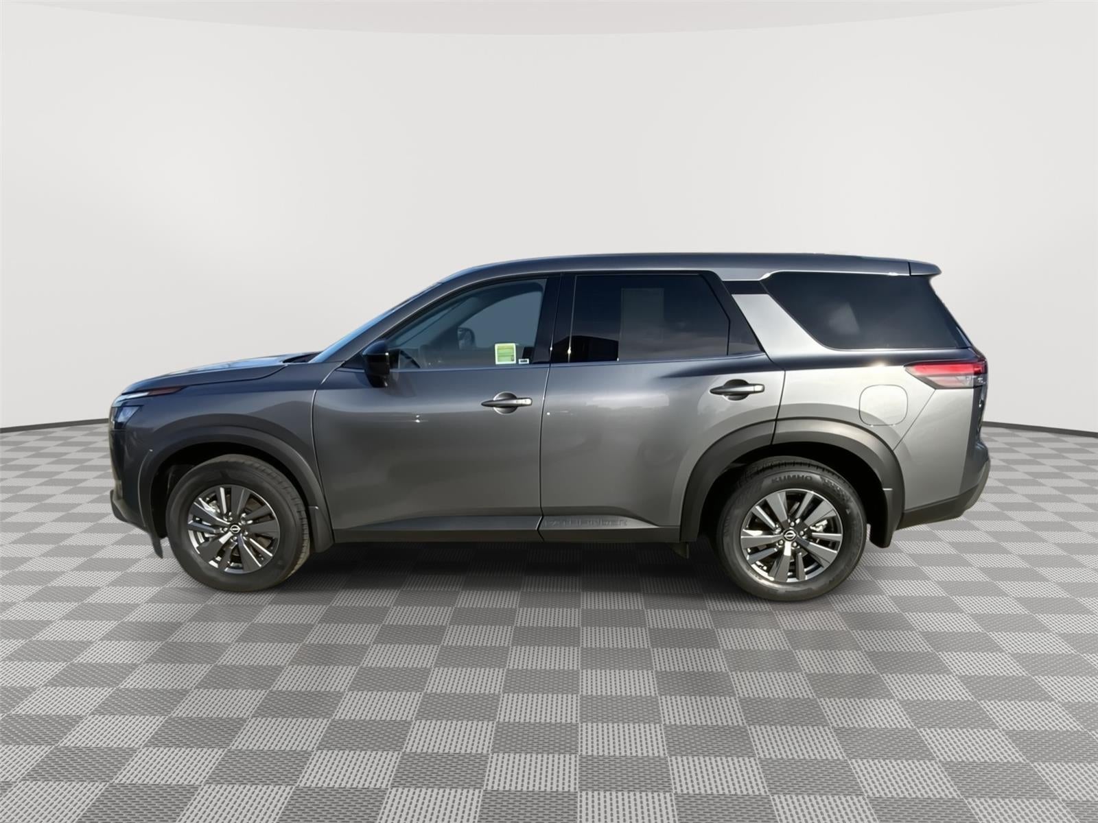 2025 Nissan Pathfinder S