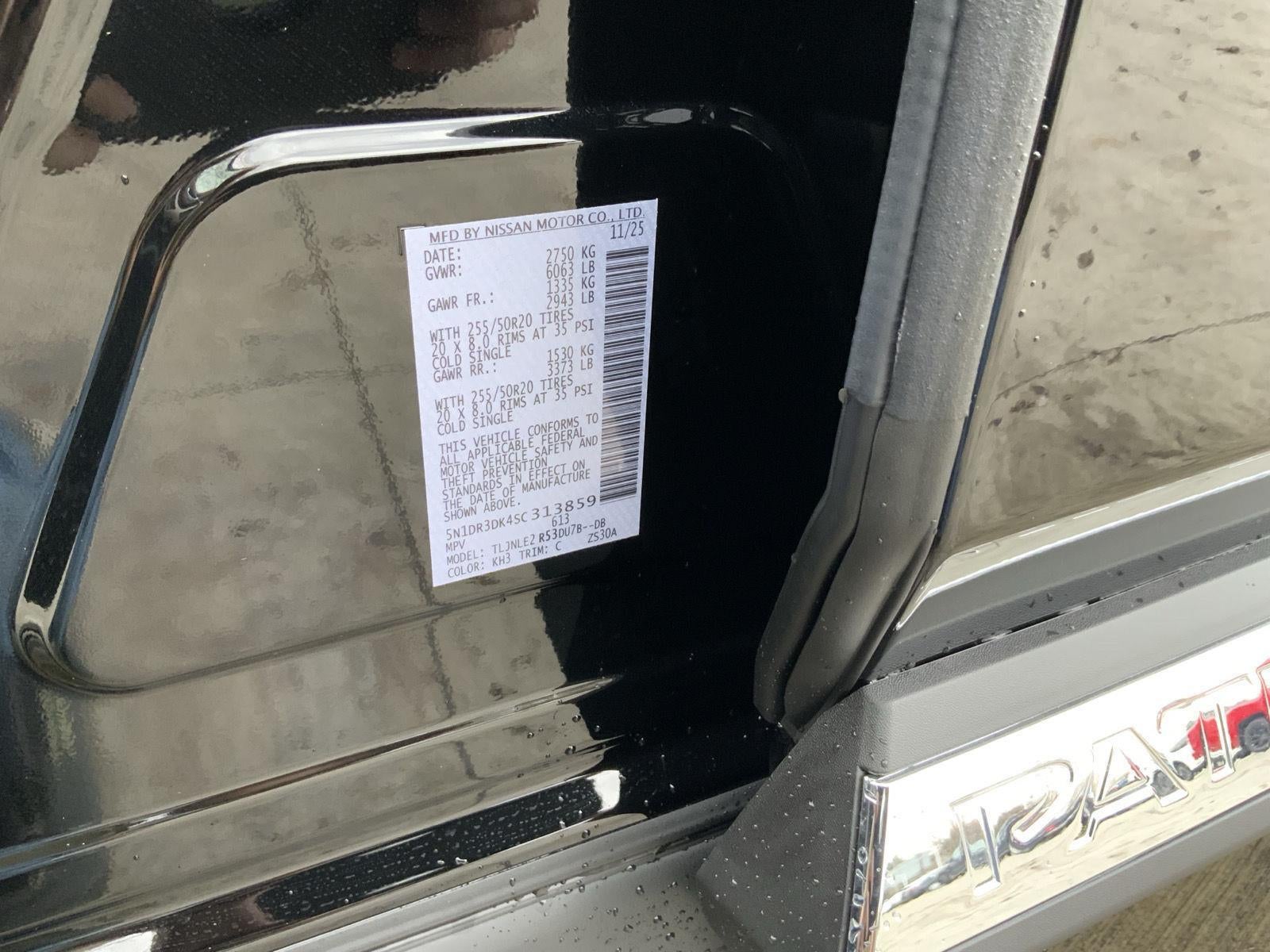 2025 Nissan Pathfinder Platinum