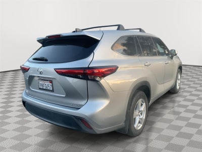 2022 Toyota Highlander LE