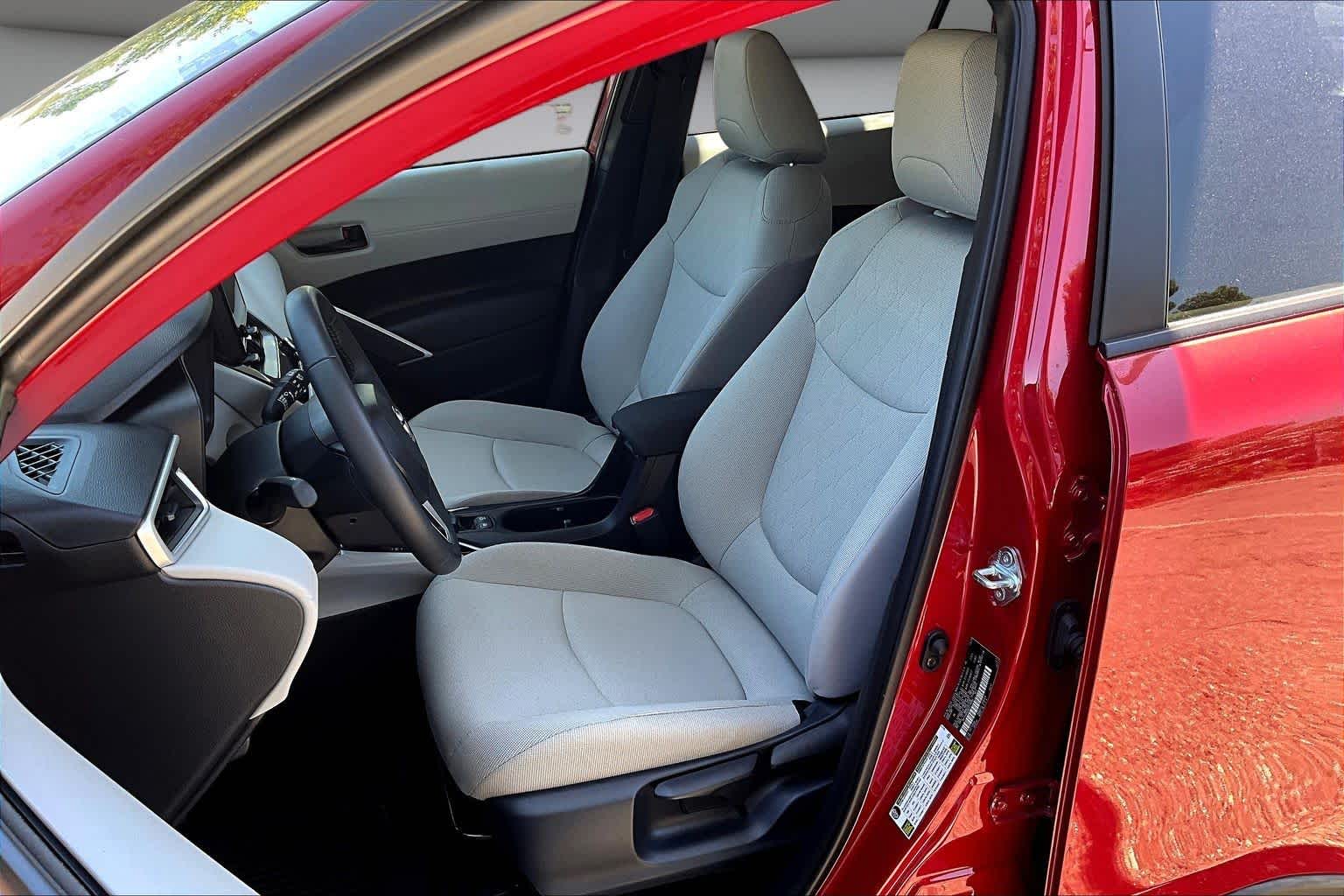 2024 Toyota Corolla Cross LE