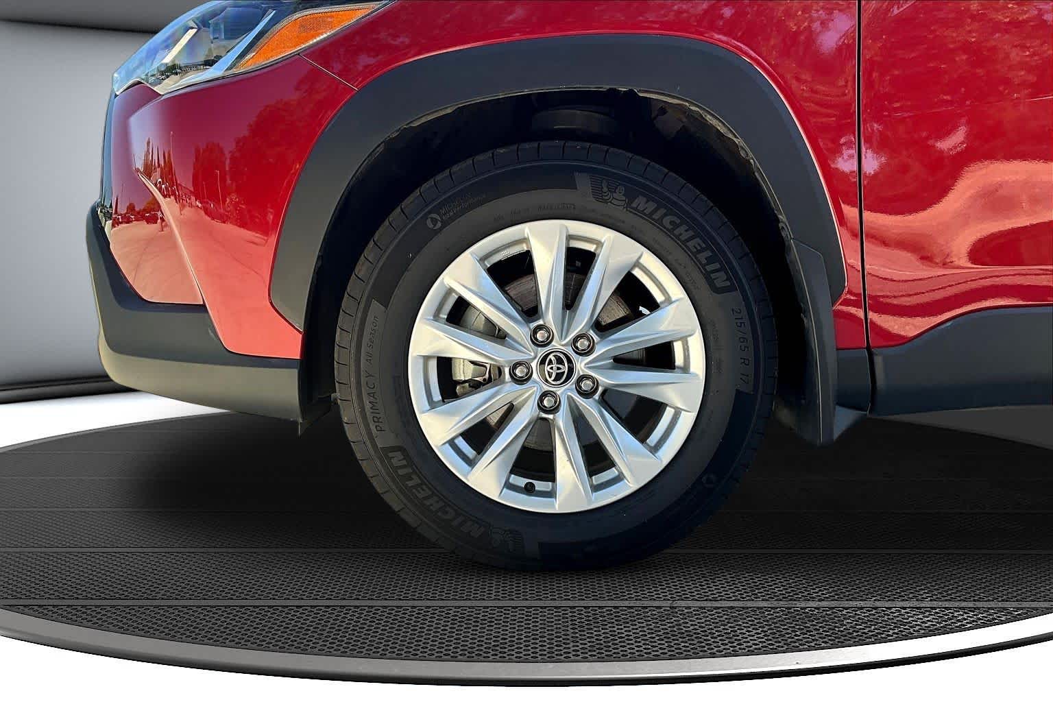 2024 Toyota Corolla Cross LE