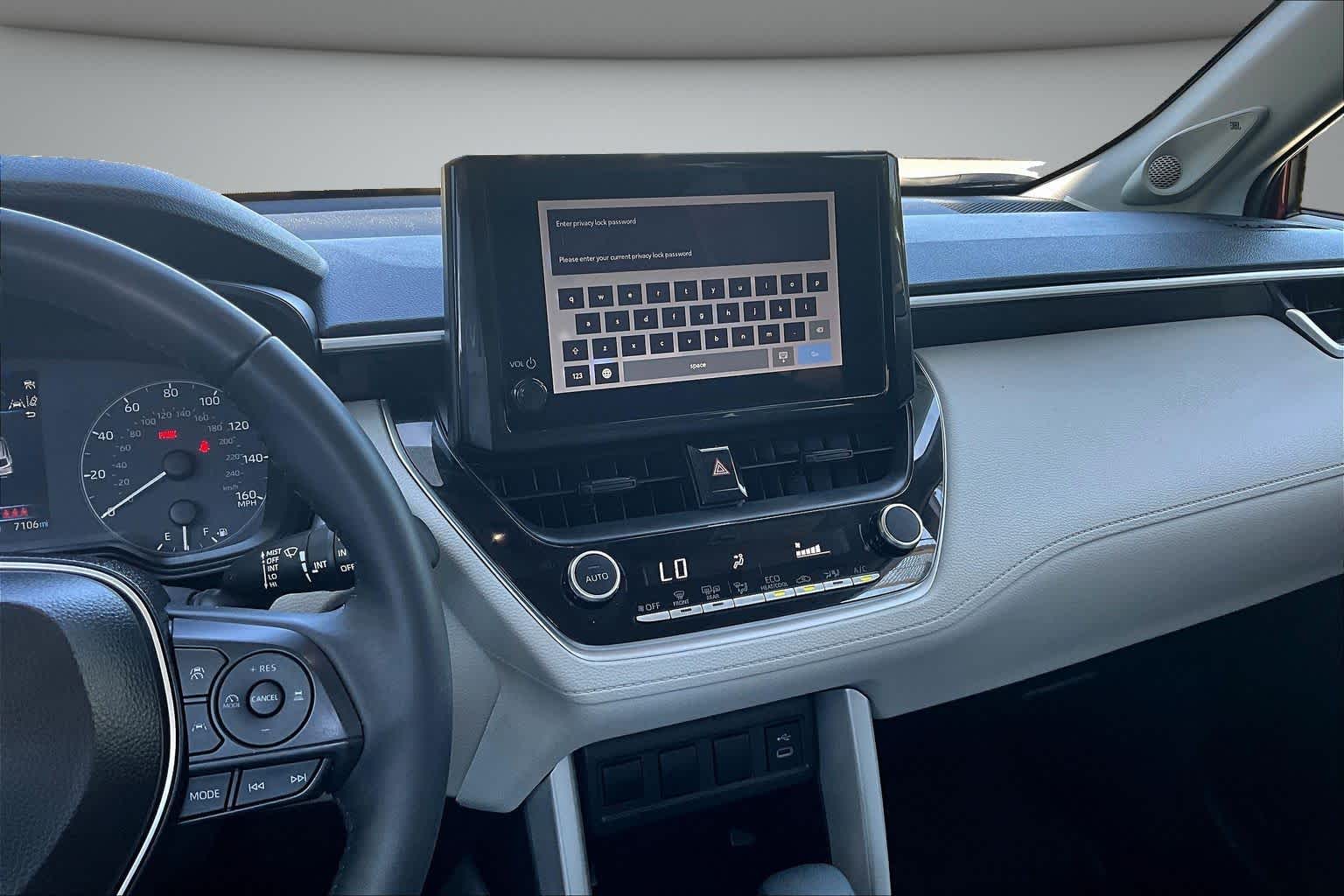 2024 Toyota Corolla Cross LE